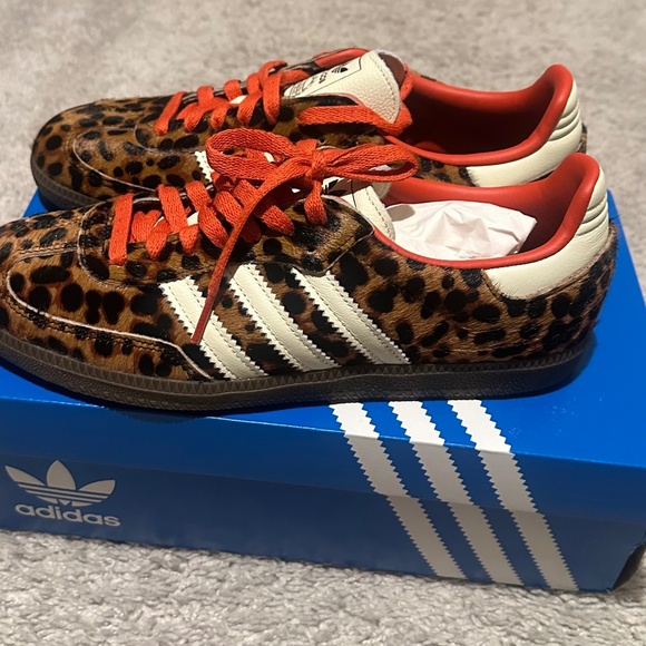 Leopard Sambas - Picture 1 of 5